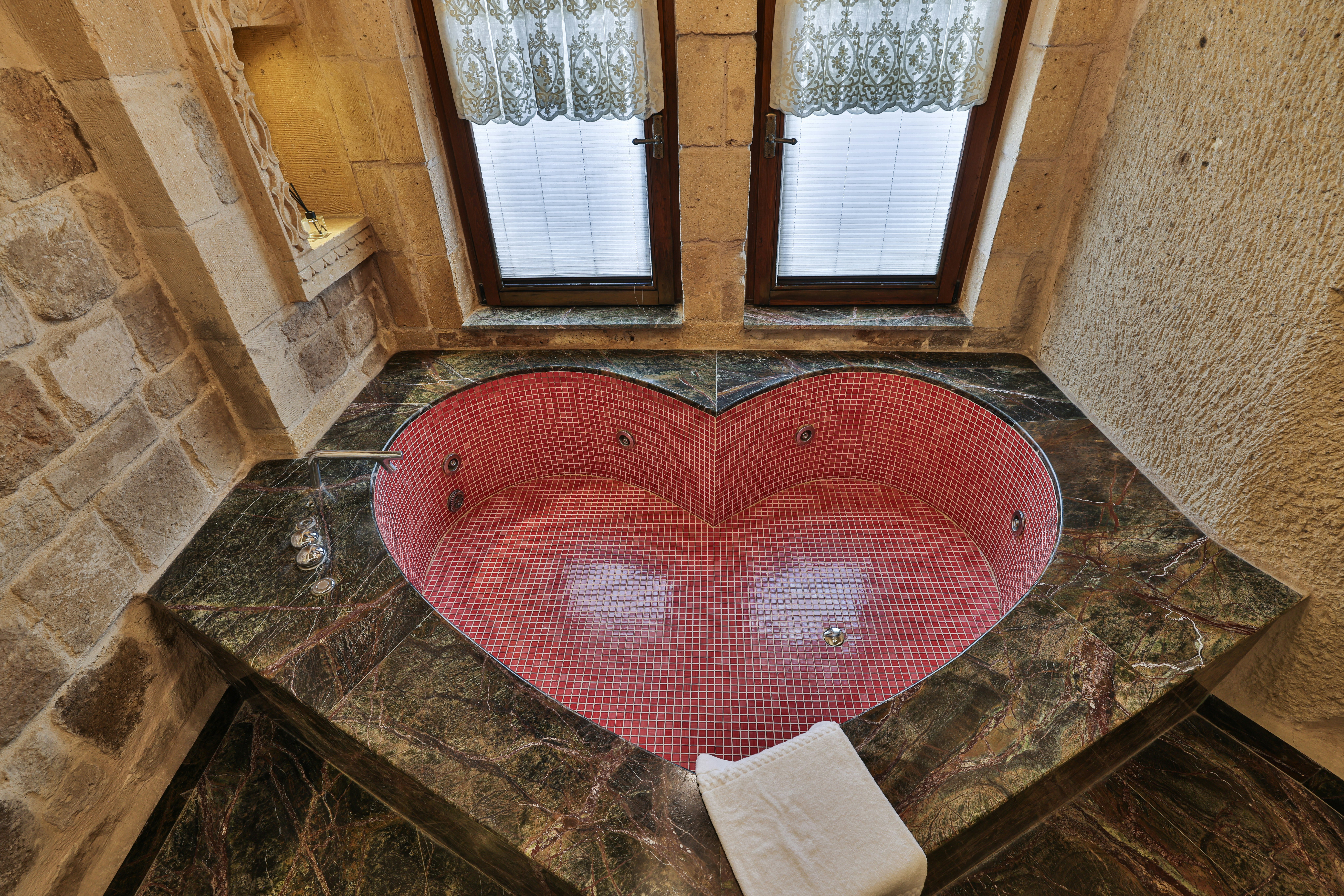 Elika Cave Suites Cappadocia, Curio Collection by Hilton 39/80