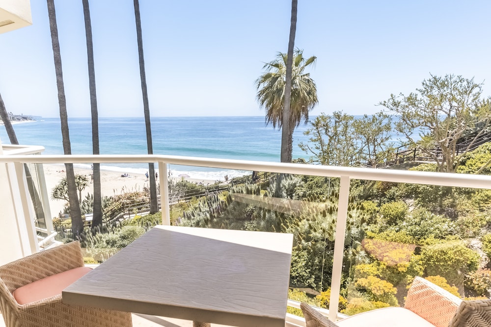 Casa Loma Beach Hotel 9/57