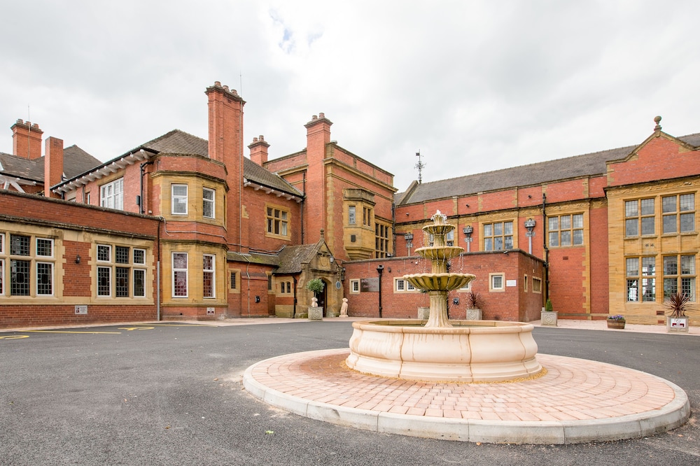 The Mount Hotel 1/80