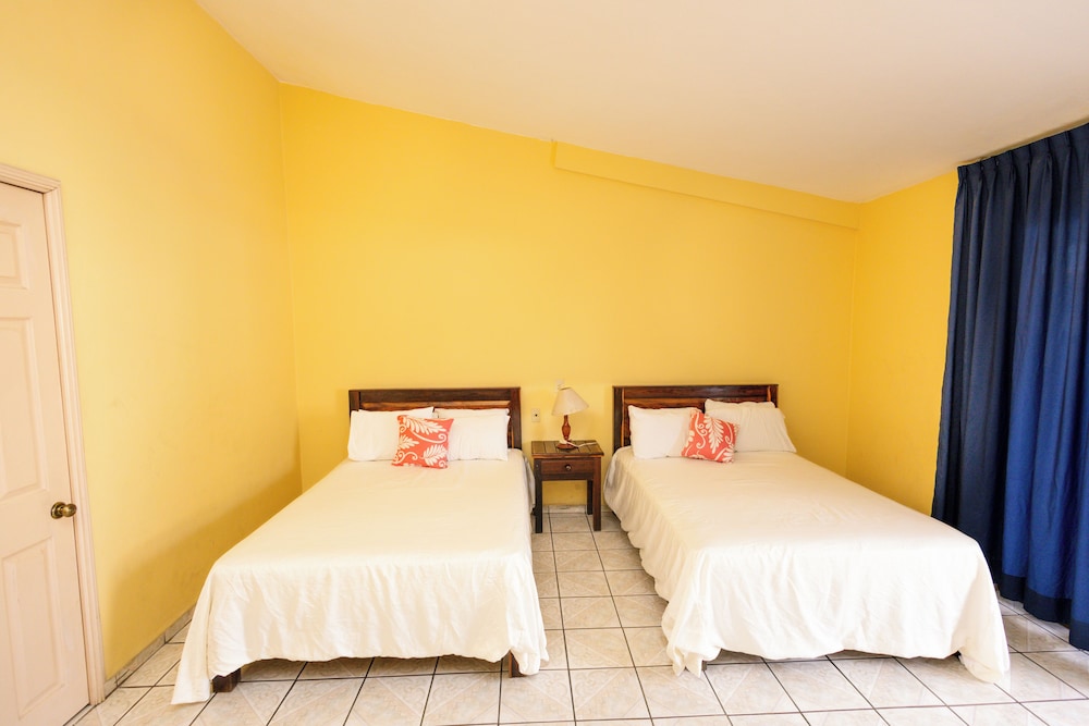 Hotel Costa del Sol 8/21