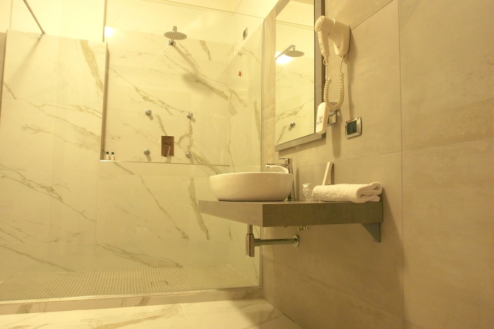 Bel Sito Hotel Le Due Torri 45/47
