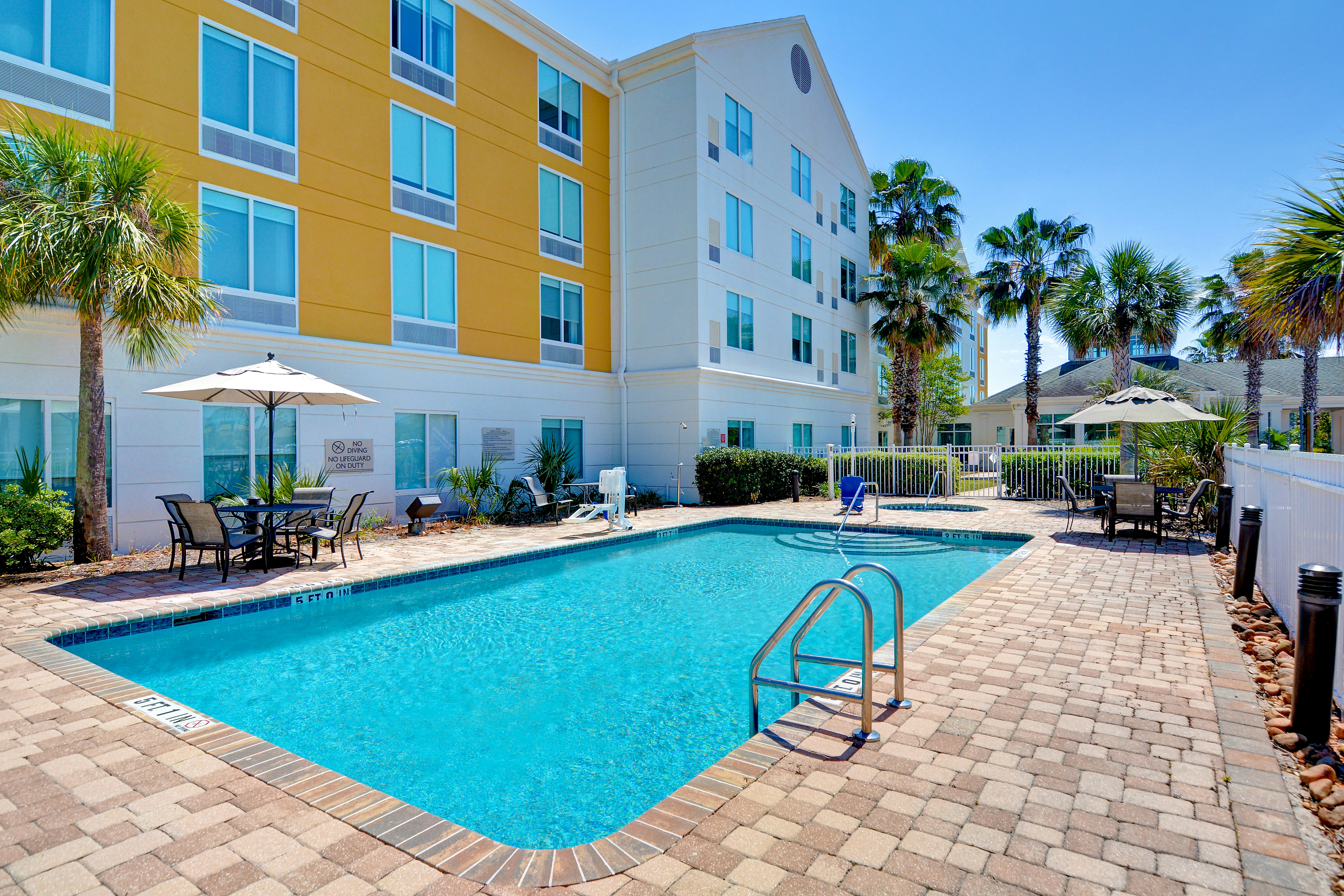 Hilton Garden Inn Jacksonville-Orange Park 21/23