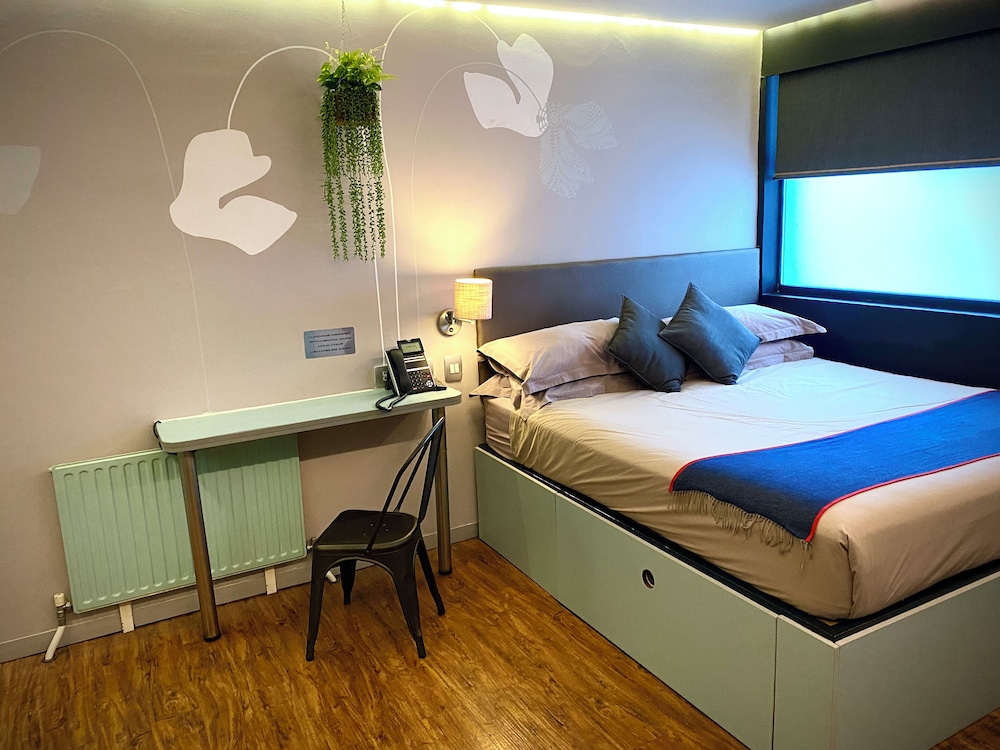 Special, King Bed