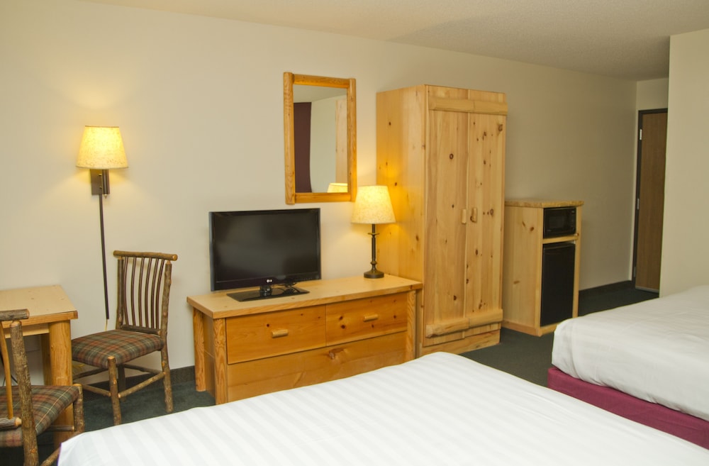 AmericInn by Wyndham Wisconsin Dells 10/30
