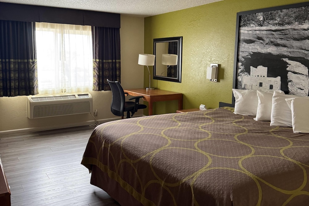 Studio, Suite, King Bed