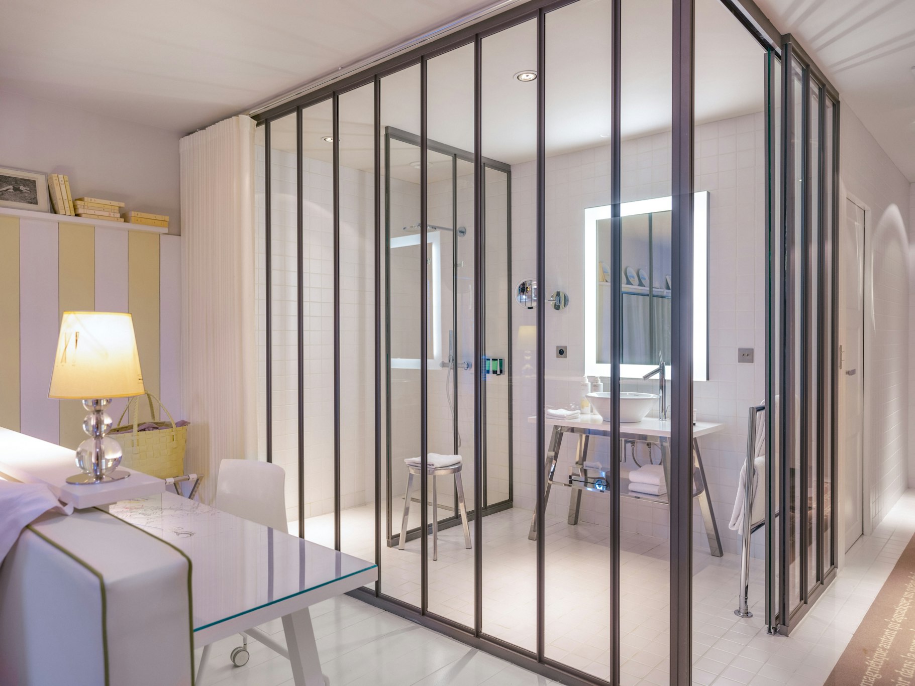 Hotel La Co(o)rniche 27/64