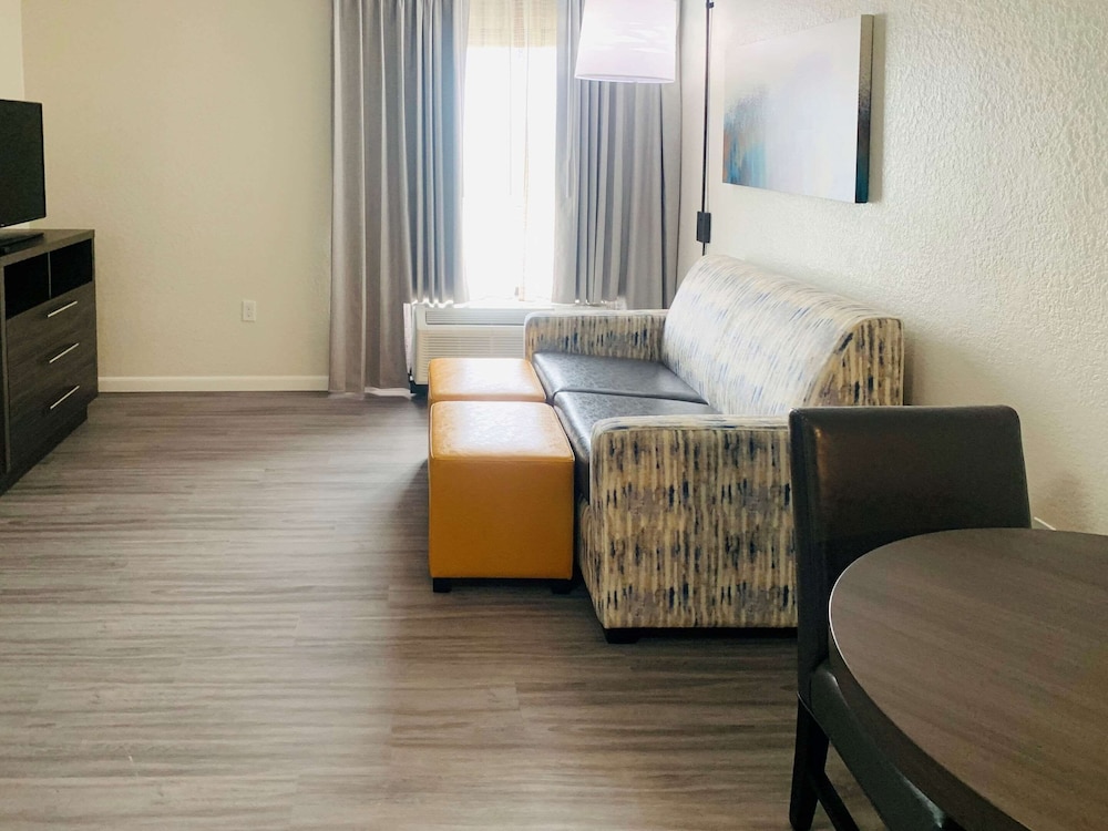 Sonesta Essential NW Houston 23/61