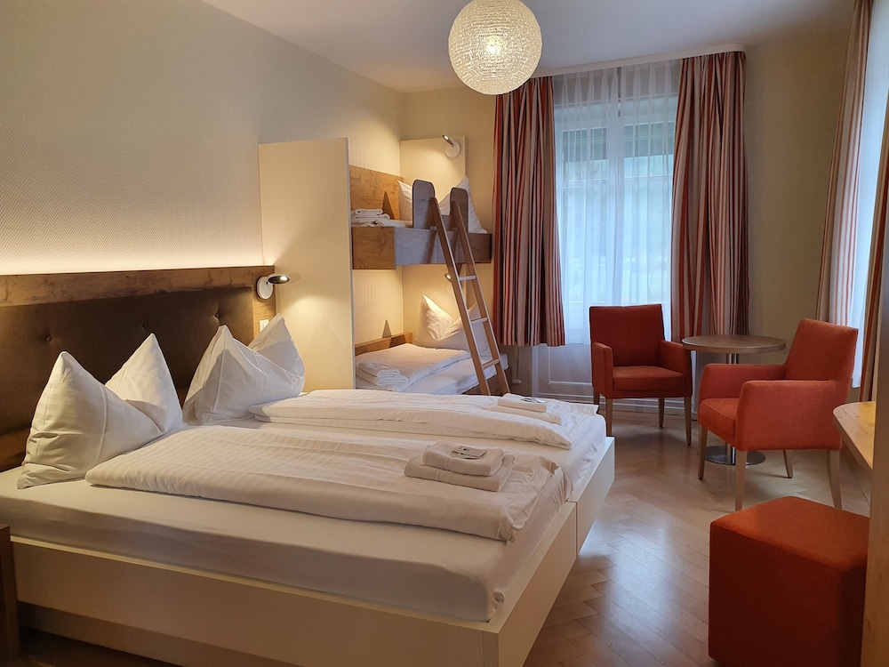 Budget Waldhotel Unspunnen 13/50