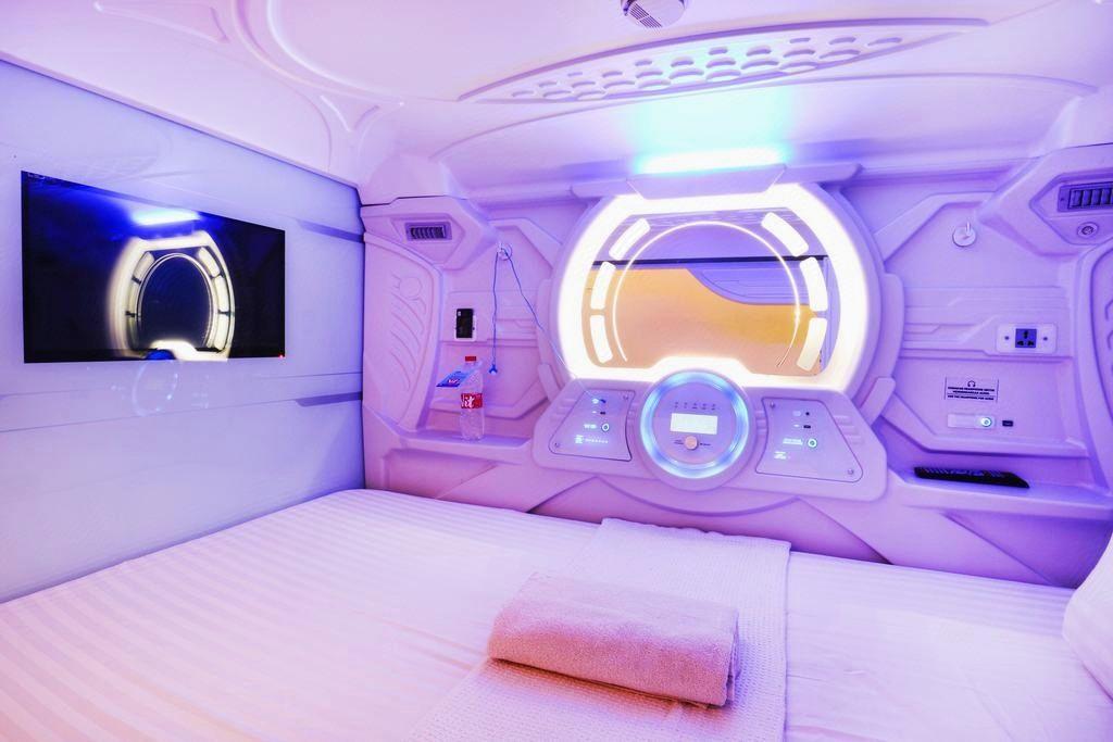 Tab Capsule Hotel - Kayoon Surabaya 24/28