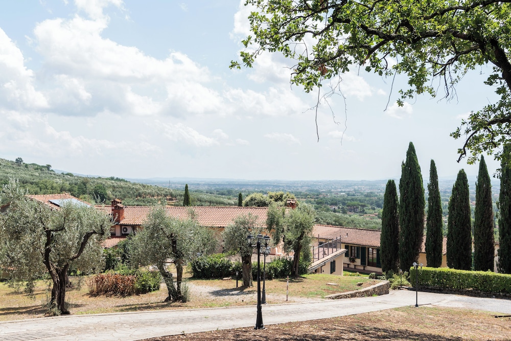 Agriturismo Collina Toscana Resort 40/50