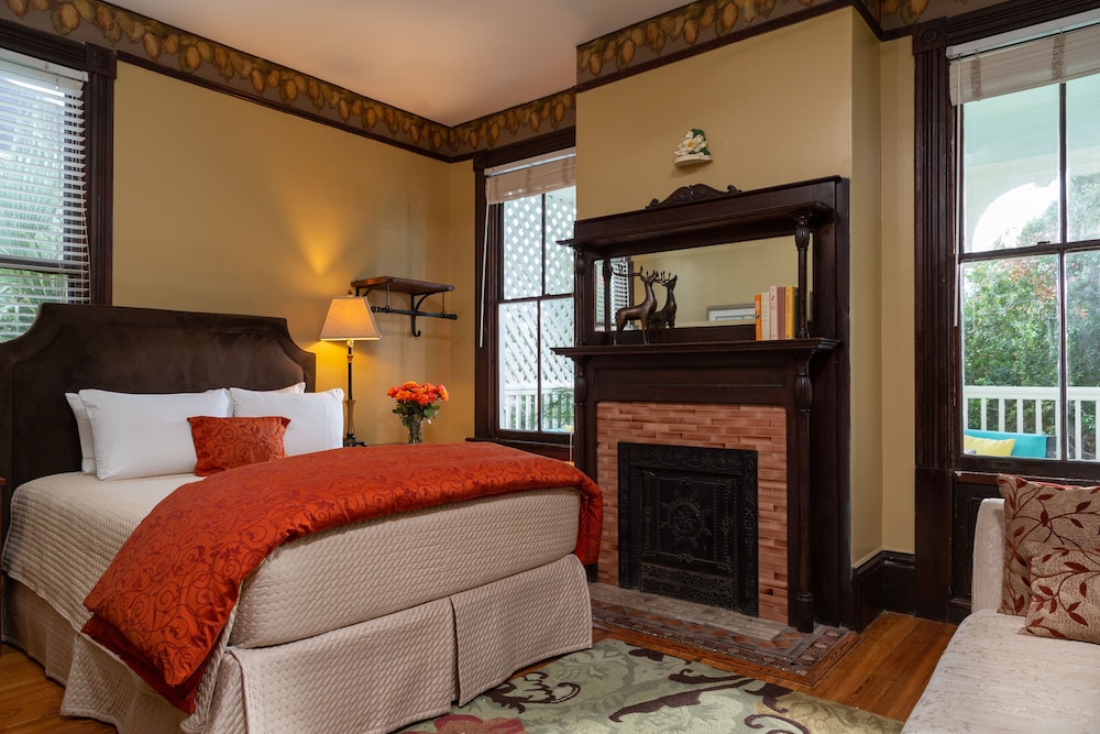 Azalea Inn and Villas 26/71