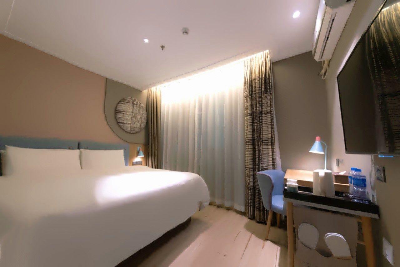 Tiwn Bed Room