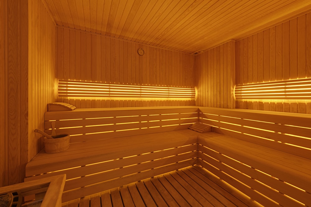 Gleam Collection Hotel 42/62