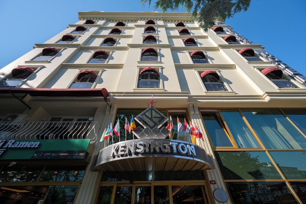 Kensington Hotel 3/67