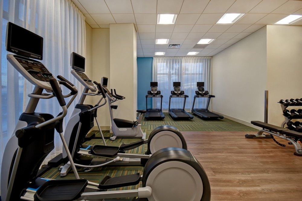 Holiday Inn Express Suites Galveston Beach 31/65