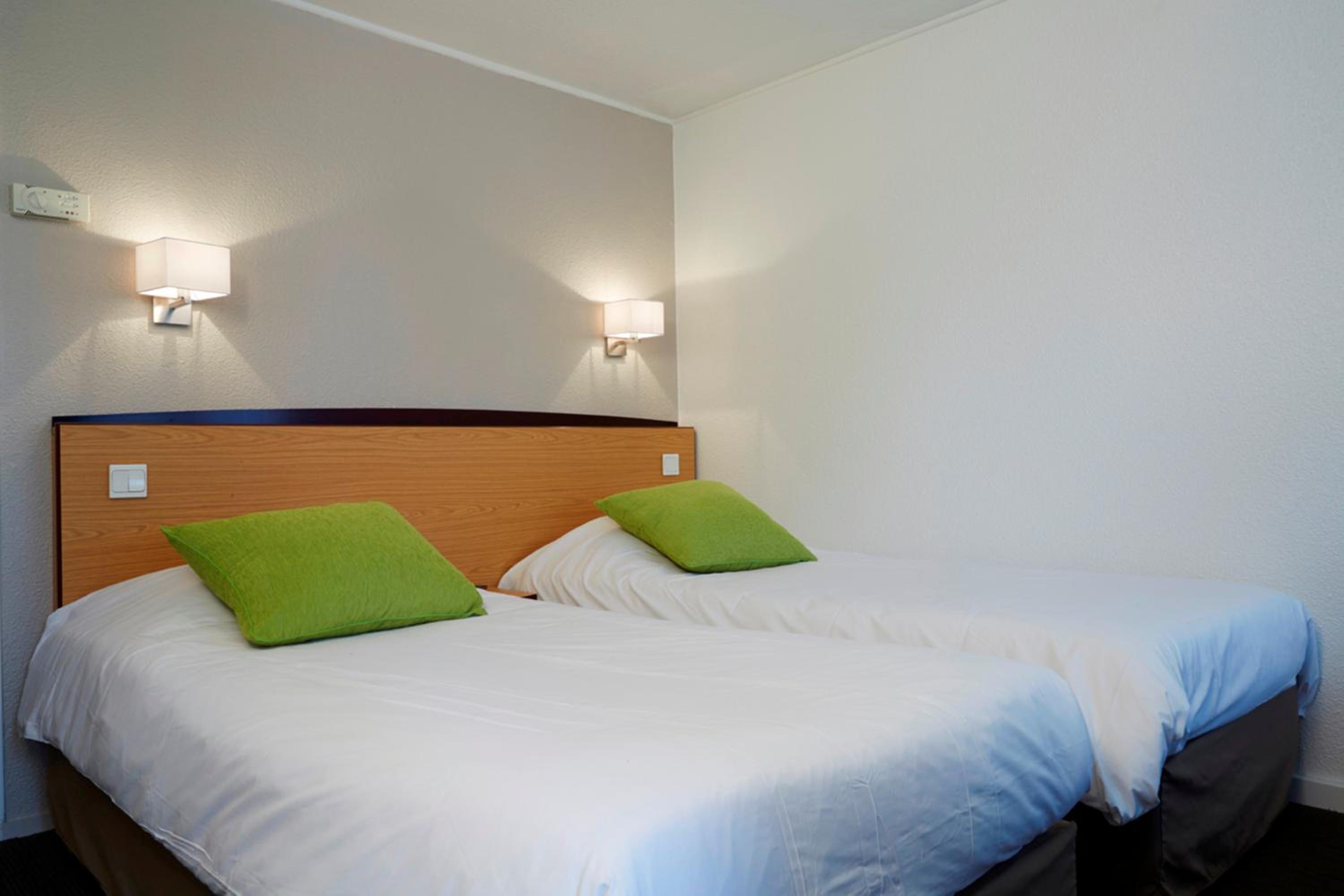 Room, Twin Beds