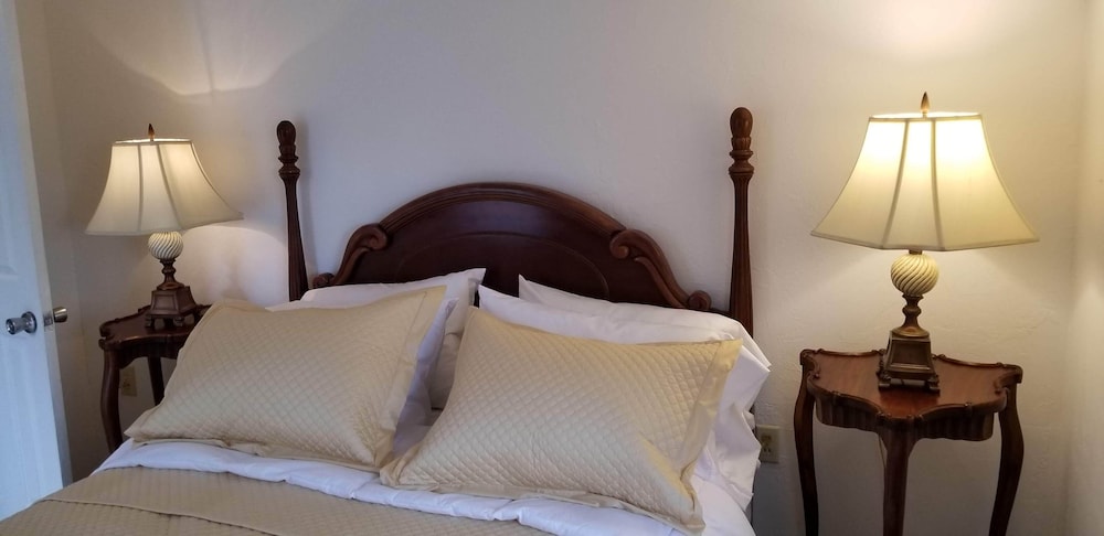 Lily Creek Lodge 22/68