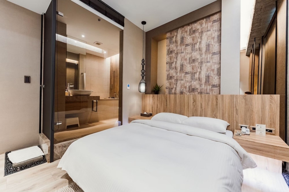 JBG Hot Spring Resort Hotel 10/64