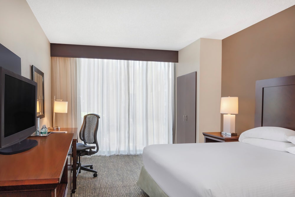 ROOM, KING BED, ACCESSIBLE