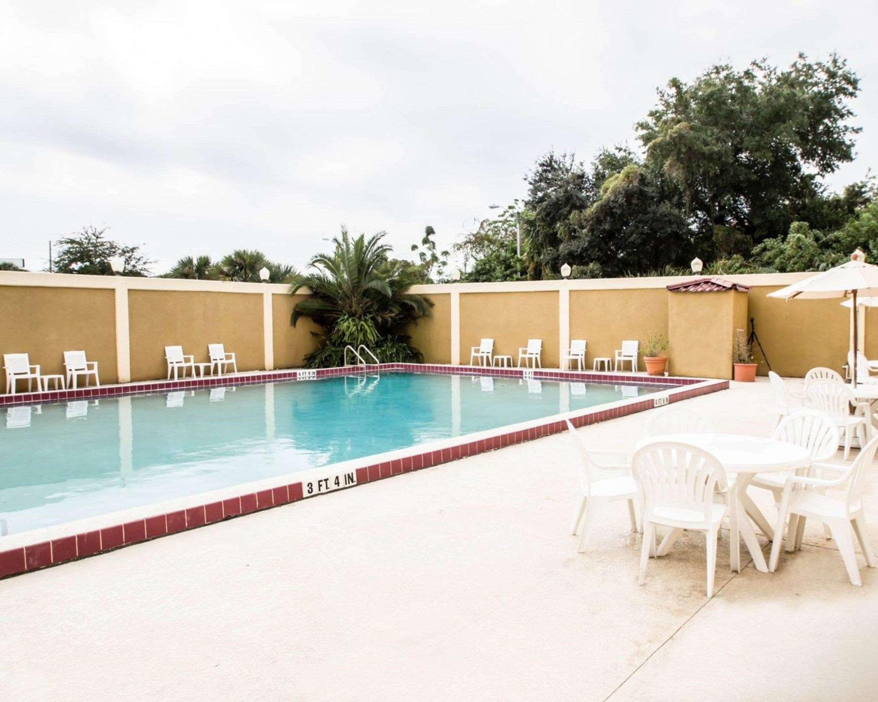 Holiday Inn Orlando North Winter Park by IHG 48/50