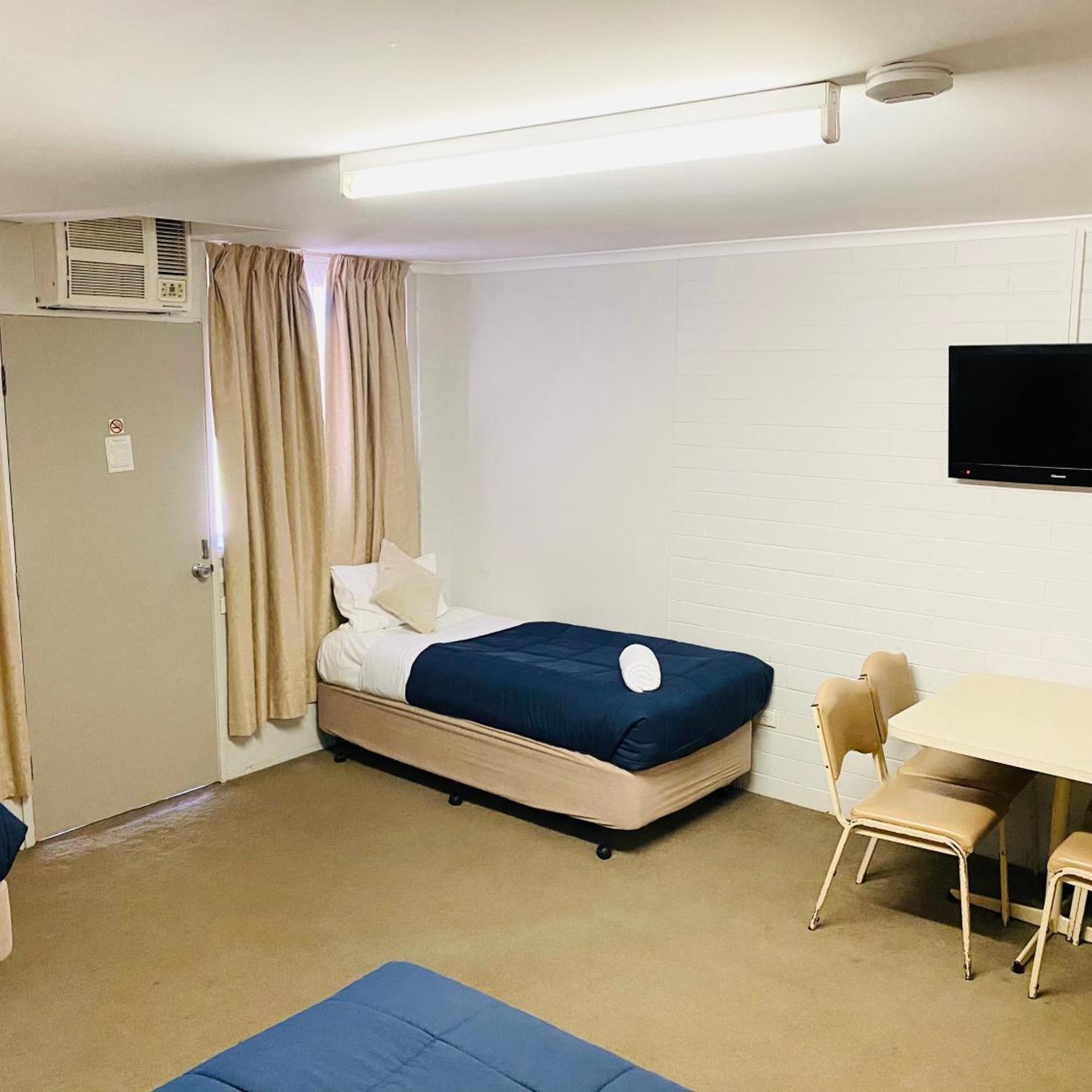 Millers Cottage Motel 9/29