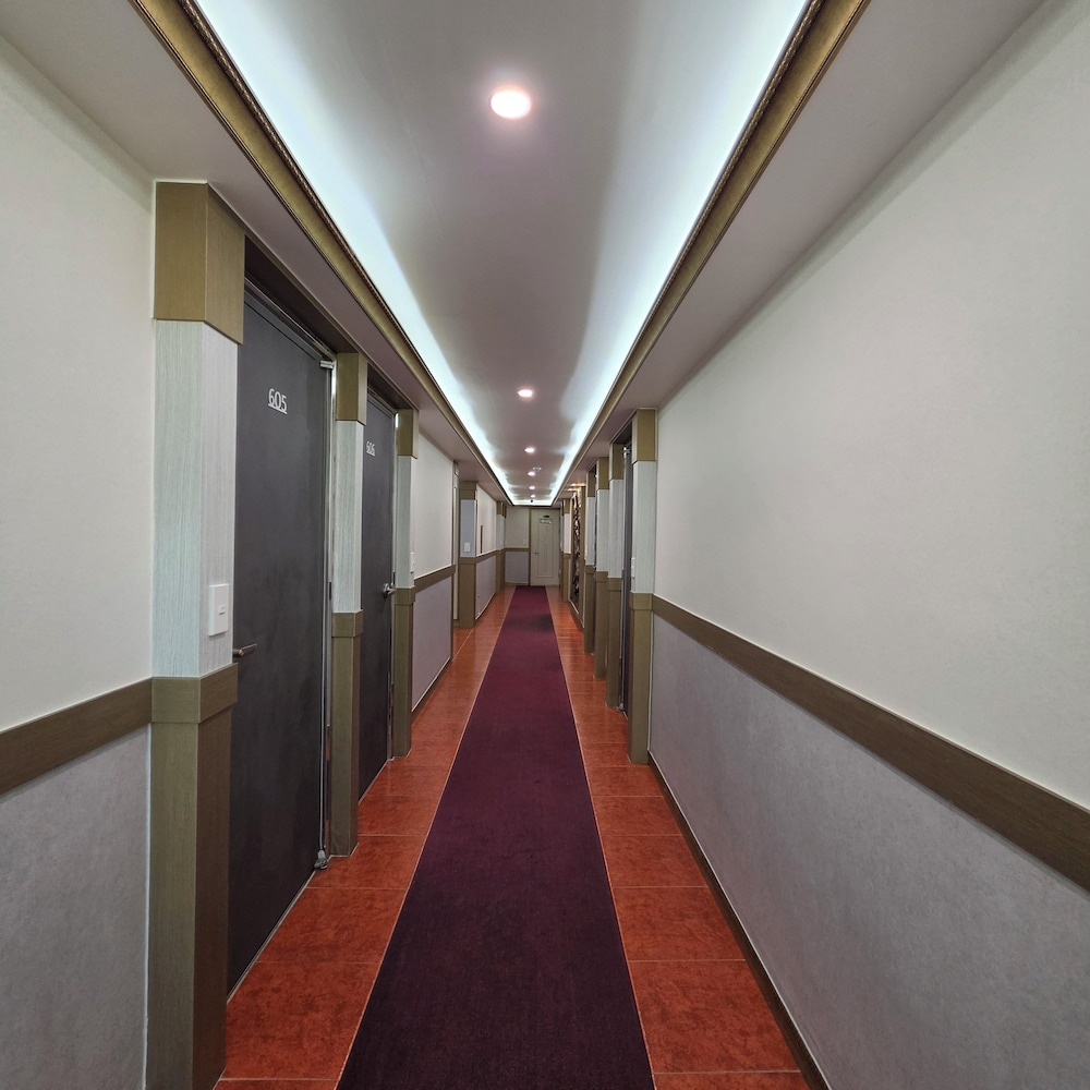Island Motel 48/60