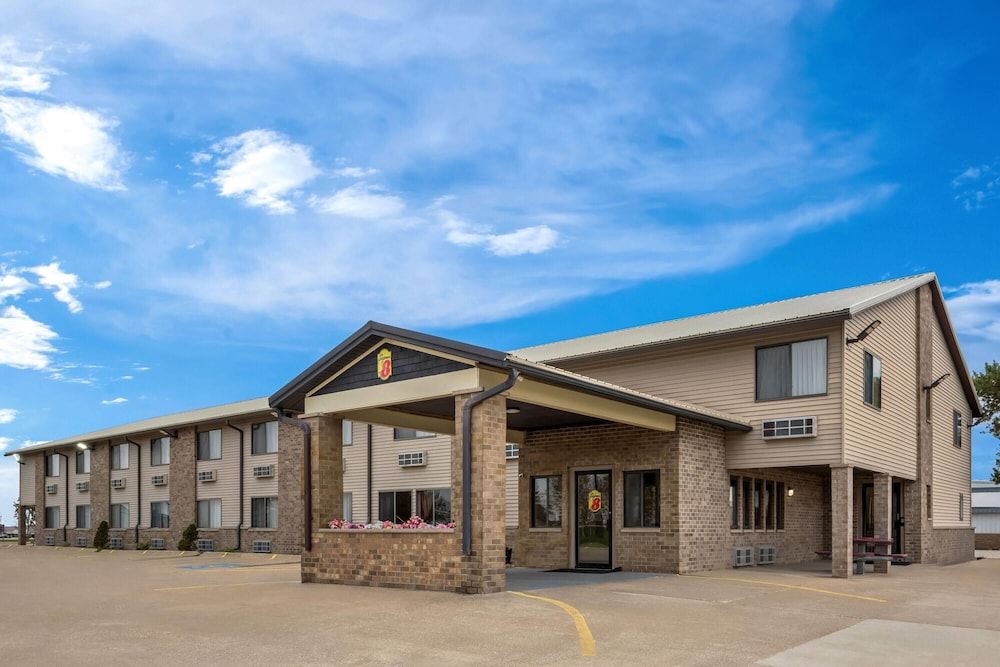 Super 8 by Wyndham Jefferson 40/42