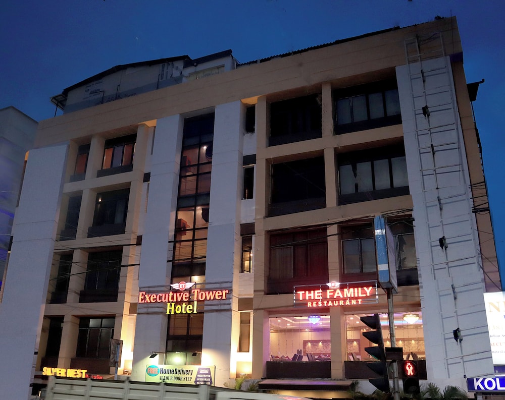 HOTEL EXECUTIVE TOWER 3/50