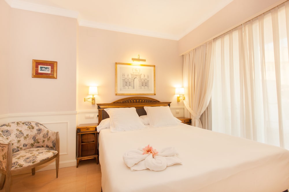 Guadalpin Suites 5/50