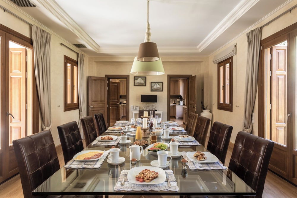 Villa Veneziano 34/50