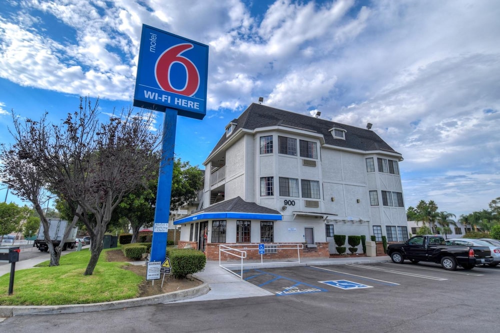 Motel6 Escondido Ca 7/54