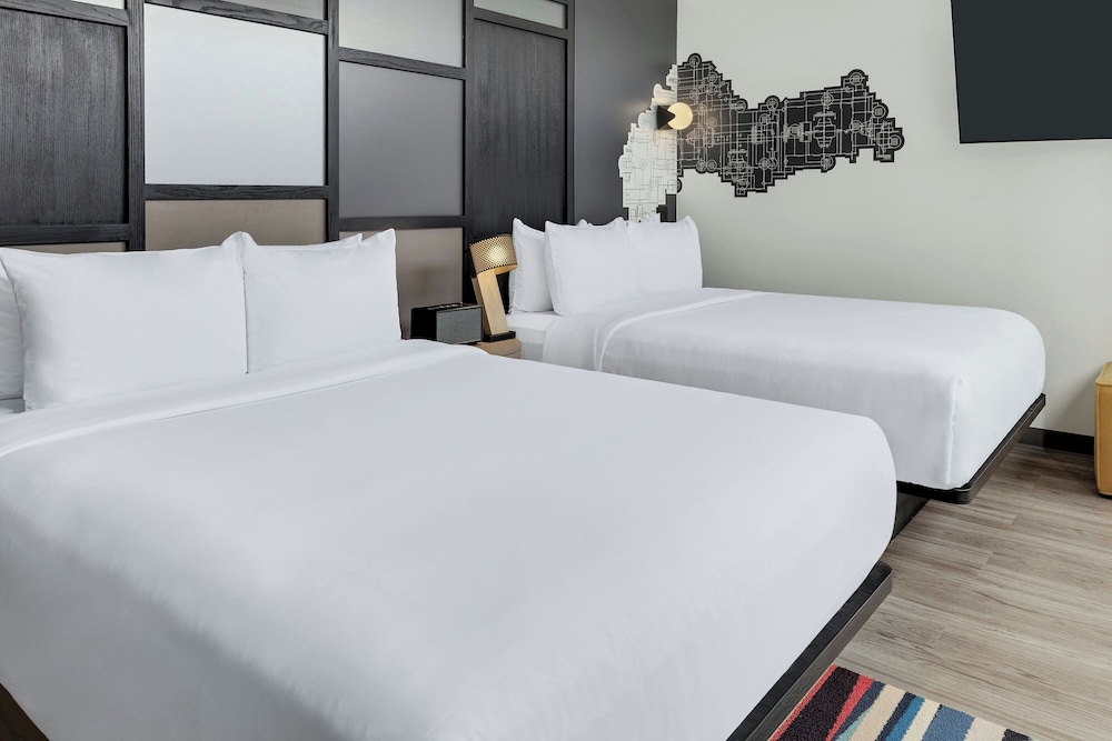 Aloft Santo Domingo Piantini 5/45