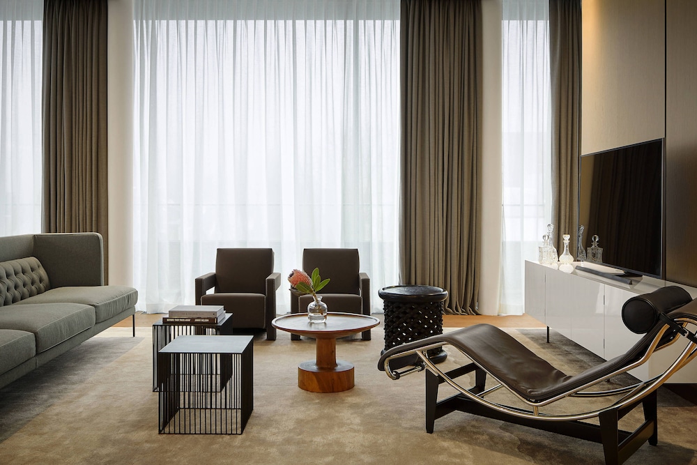 Roomers Baden Baden Autograph Collection 32/74