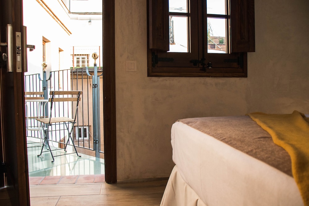 Amfores Boutique Guest House 36/65