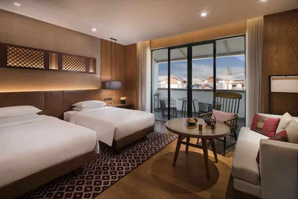 Jinmao Purelax Lijiang, The Unbound Collection By Hyatt 12/70