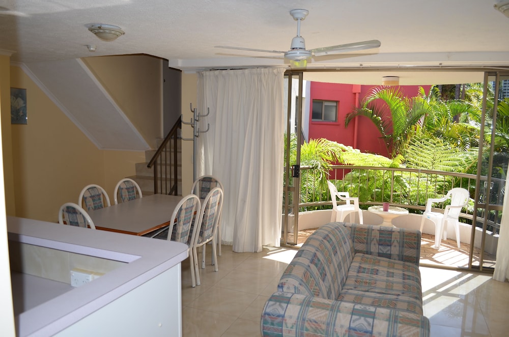 Enderley Gardens Resort 12/55
