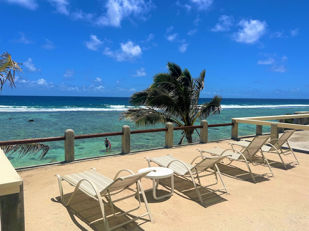 CLUB RARO RESORT 66/75