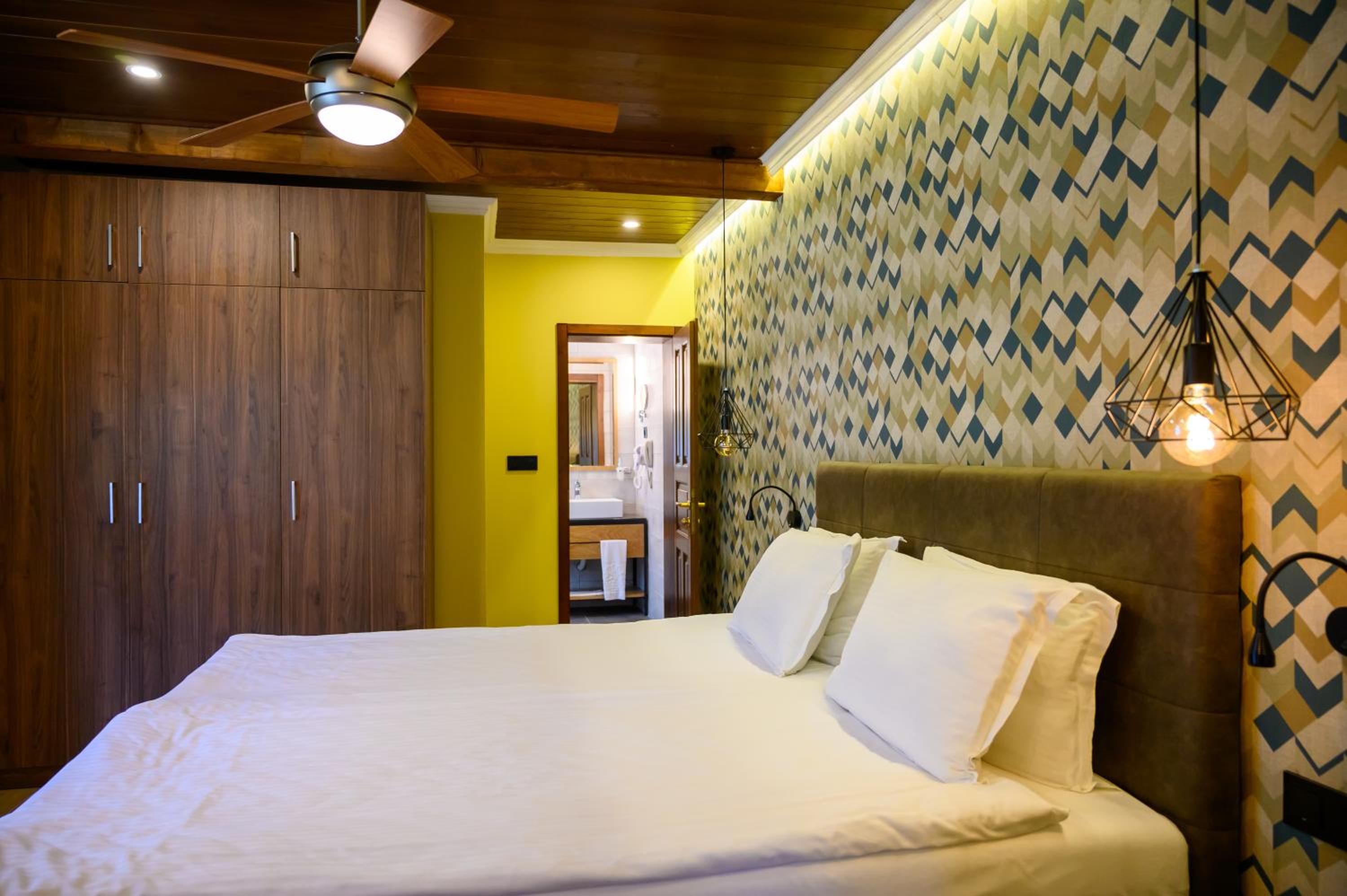 1 Bedroom, Royal, Beach House