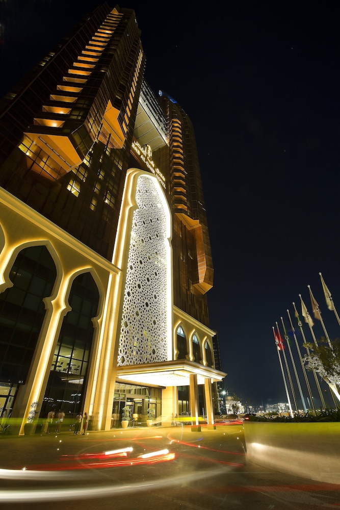 Bab Al Qasr Hotel in ABU DHABI
