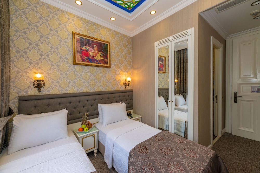 Alpek Hotel 16/67