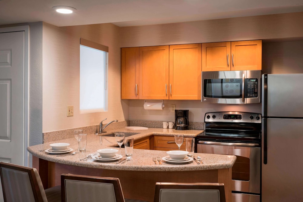 Sonesta ES Suites Scottsdale Paradise Valley 30/42