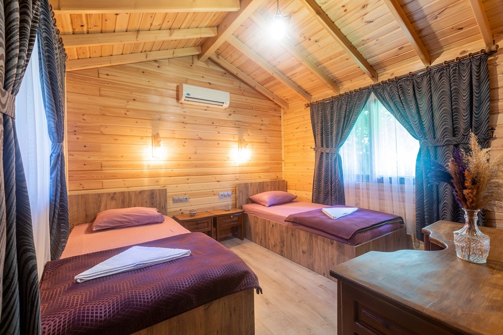 Sheriff Olympos Pension 15/36