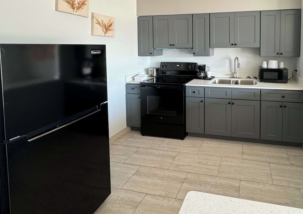 Studio6 Englewood, FL 45/61