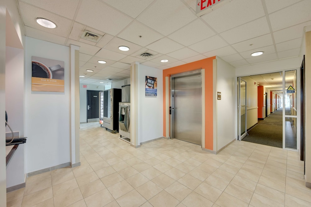 Motel6 Brampton, ON - Toronto 21/33