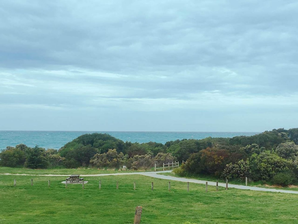 Odyssey Apollo Bay 29/33
