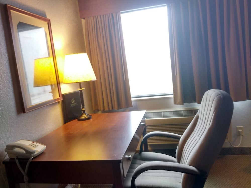GrandStay Hotel & Suites - Madelia 24/58