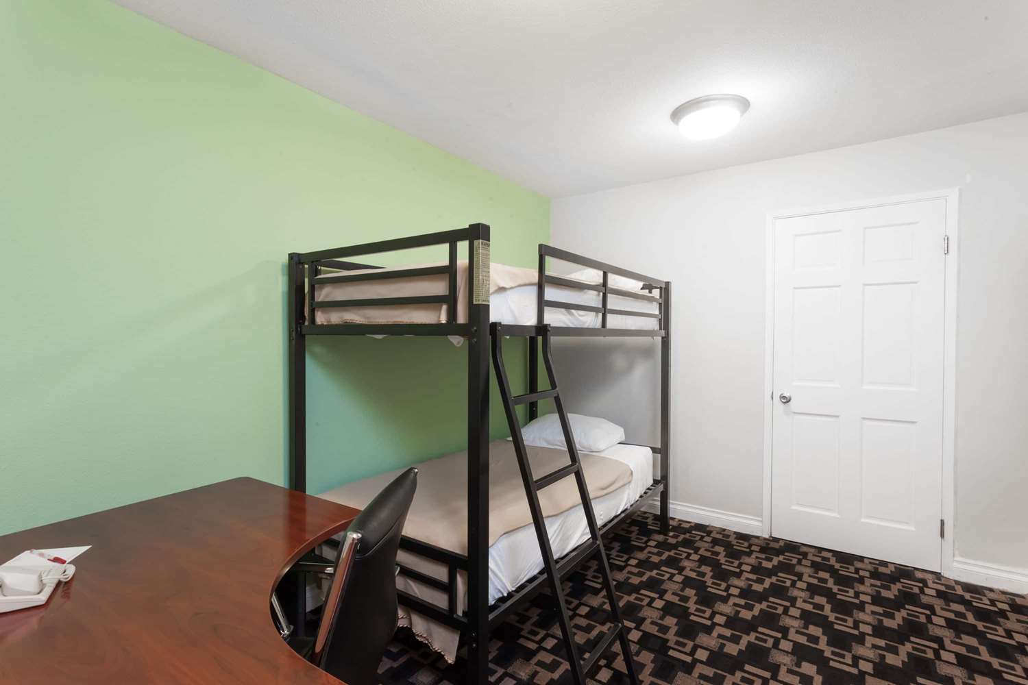Ramada By Wyndham Oceanside 16/30