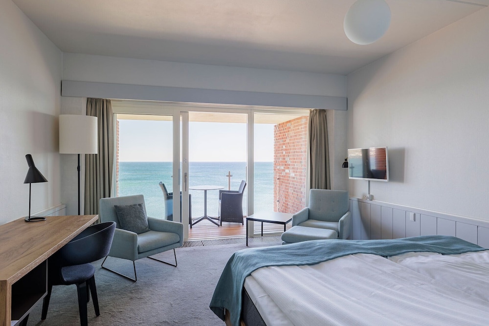 Room, Queen Bed, Sea View, Balcony