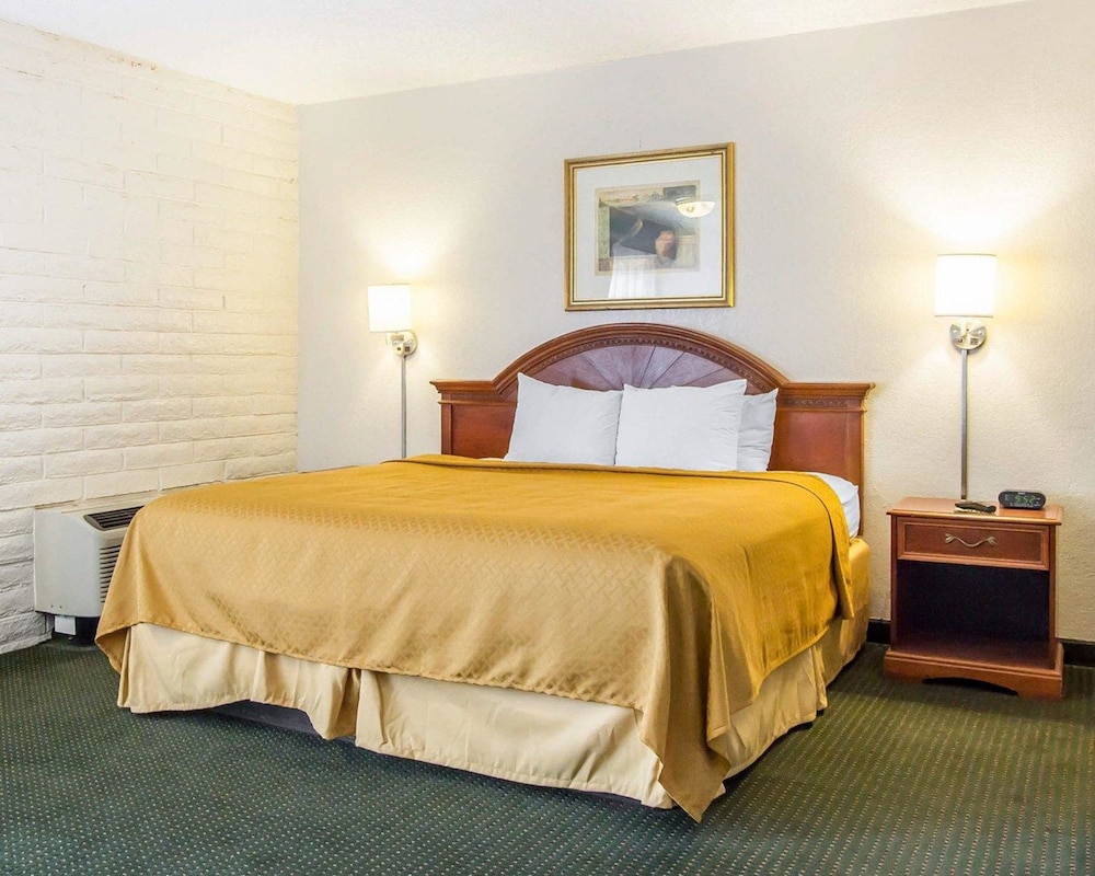 Quality Inn Tucson Downtown near Convention Center 15/42