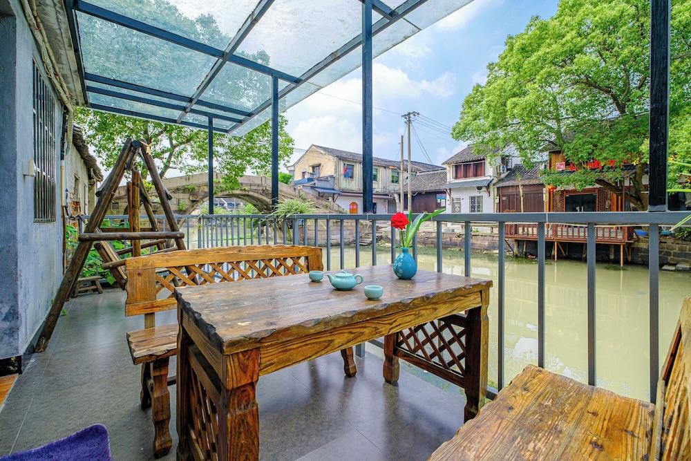 Wuzhen Liangzhu Boutique Inn 38/50